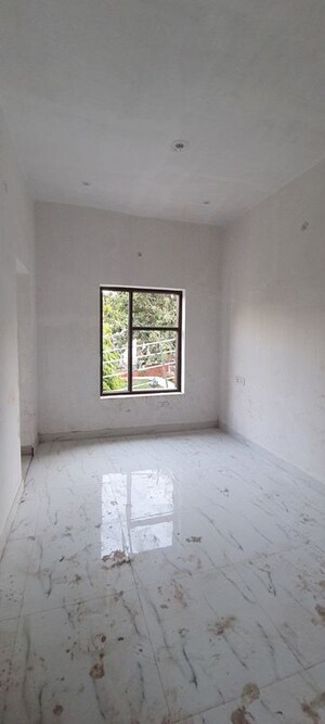 Room in 2.5 BHK Independent House at Sector 7 – for Rent