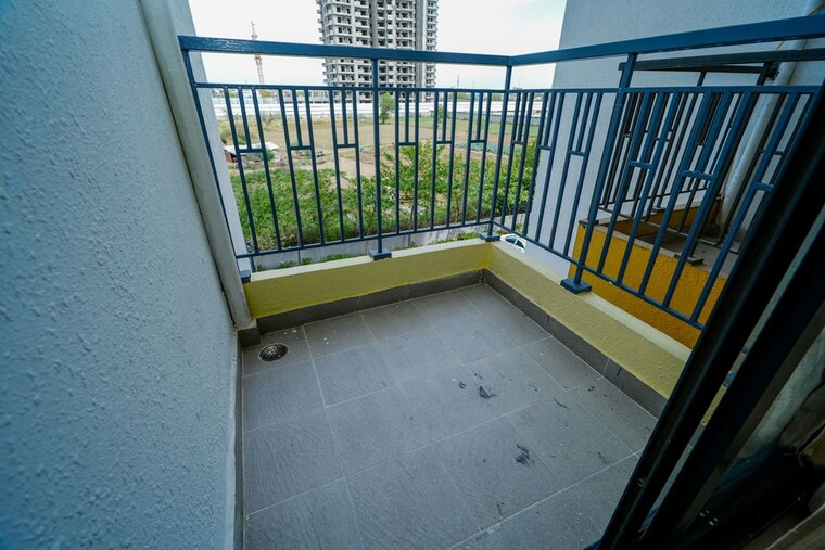 Balcony, gaur-city-1st-avenue 3 Bedroom 1470 Sq.Ft. Apartment In Sector 4 Greater Noida Greater Noida 10182117