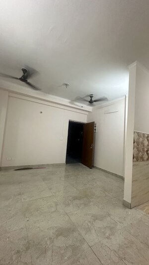 Room in 3 BHK Apartment at Aaradhyam Golf Homes, Tech Zone 4 Greater Noida – for Rent