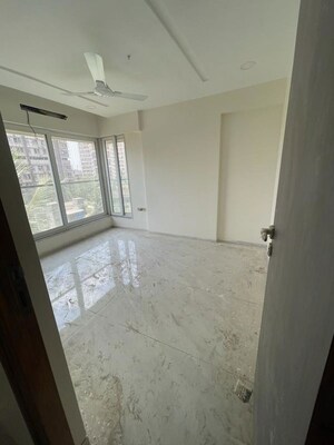 Room in 1 BHK Apartment at Adityaraj Breeze, Vikhroli East – for Rent