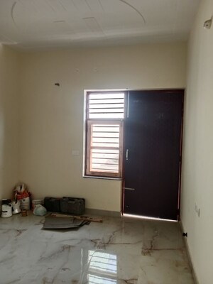 Room in 2 BHK Builder Floor at Sector 6 – for Rent