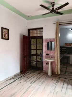 Living Room in 2 BHK Builder Floor at Sector 6 – for Rent