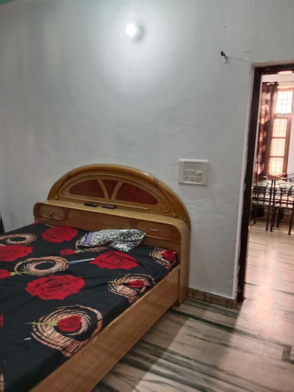 2 BHK + Pooja Room Builder Floor For Rent in Sector 6