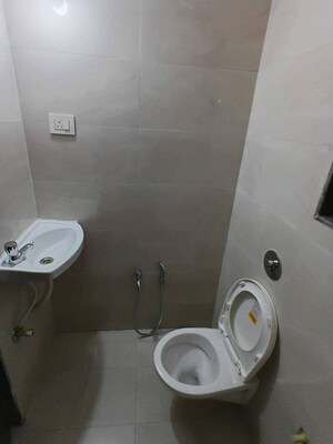 Bathroom in 1 BHK Apartment at DGS Heights, Goregaon East – for Rent