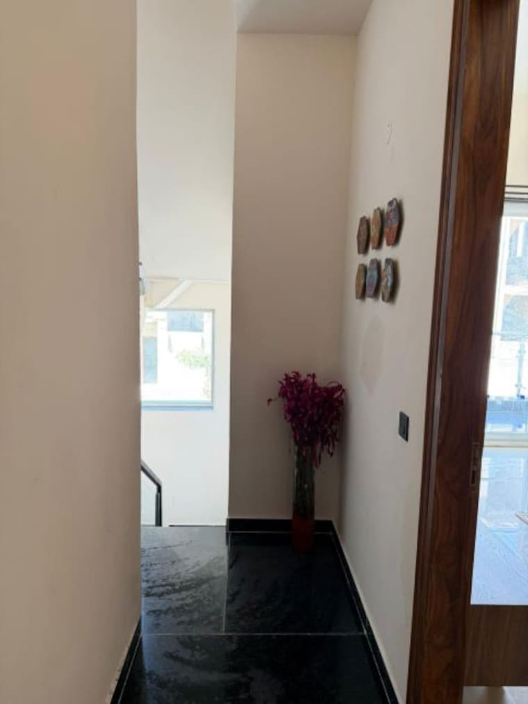 Room, migsun-jorbagh 5 Bedroom 100 Sq.Yd. Independent House In Sector 27 Yamuna Expressway Greater Noida 10182225