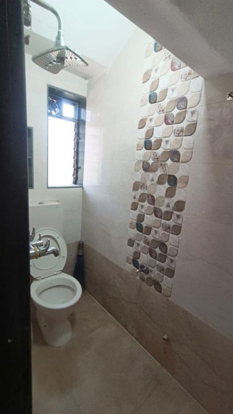 Bathroom, chandravadan-chs 2 Bedroom 950 Sq.Ft. Apartment In Ganeshwadi Thane 10182249