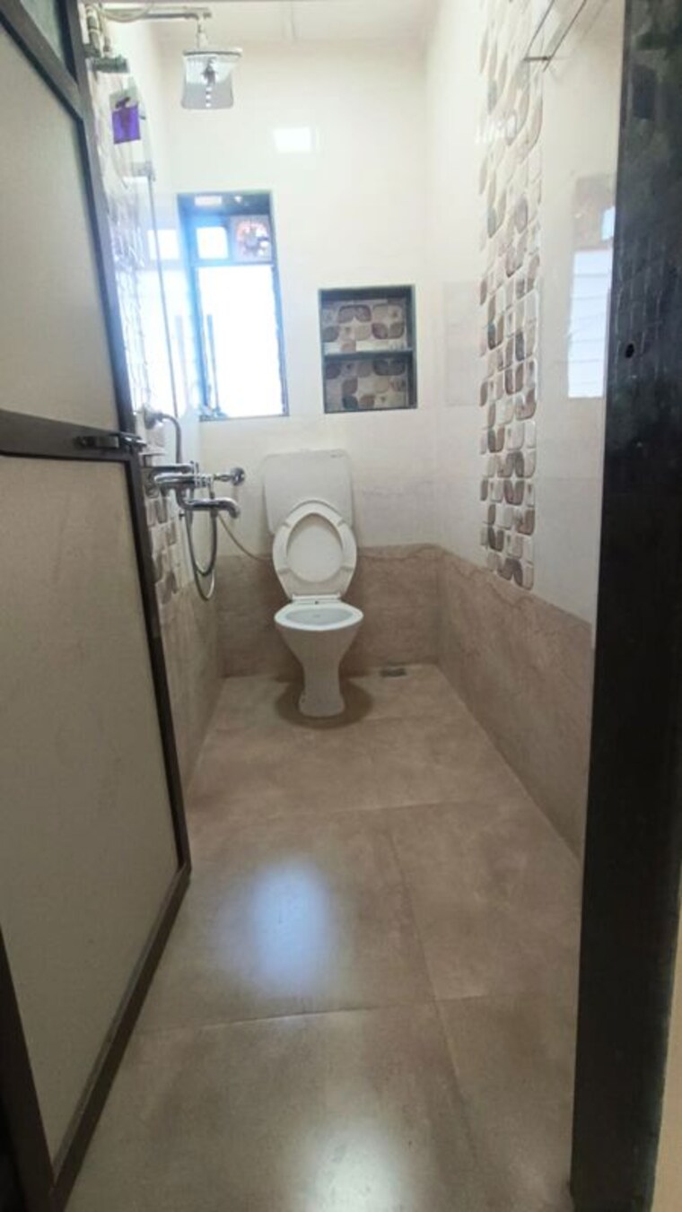 Bathroom, chandravadan-chs 2 Bedroom 950 Sq.Ft. Apartment In Ganeshwadi Thane 10182249