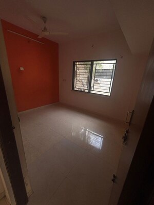 Room in 2 BHK Apartment at Chandan Nagar – for Rent