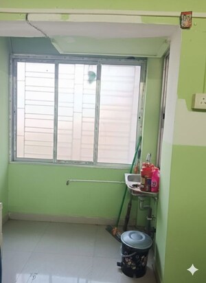 Room in 2 BHK Apartment at Golf Green – for Rent