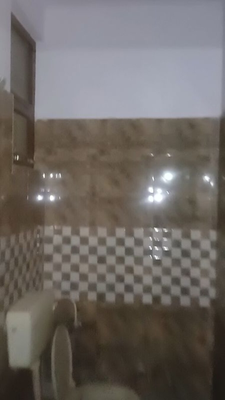 Bathroom, balaji-enclave 3 Bedroom 1080 Sq.Ft. Builder Floor In Govindpuram Ghaziabad 10182270