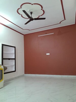 2.5 BHK Independent House For Rent in Tikaitganj