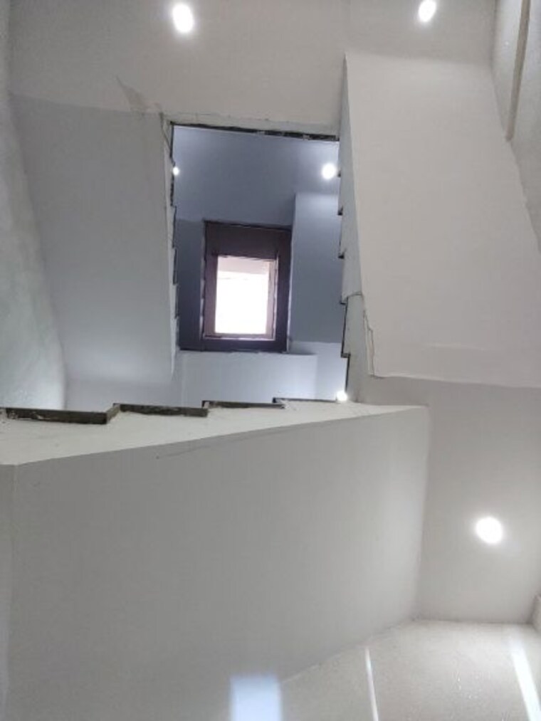 Room, divyam-vault 6+ Bedroom 130 Sq.Yd. Independent House In Surajpur Greater Noida 10182284