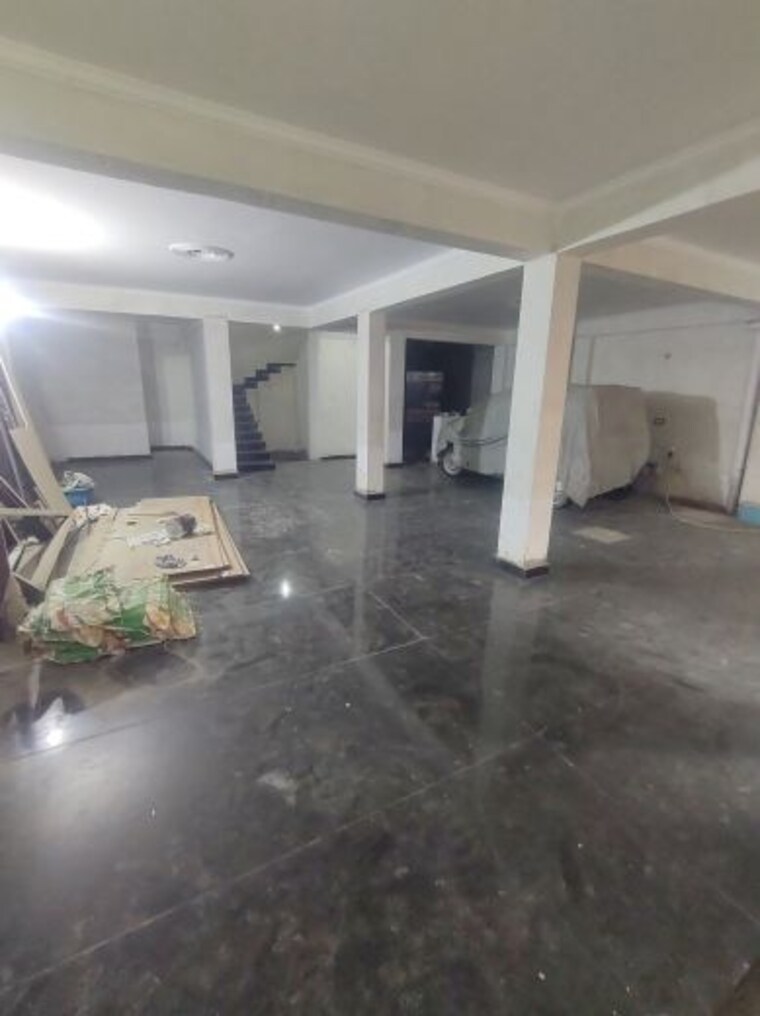  Parking, divyam-vault 6+ Bedroom 130 Sq.Yd. Independent House In Surajpur Greater Noida 10182284