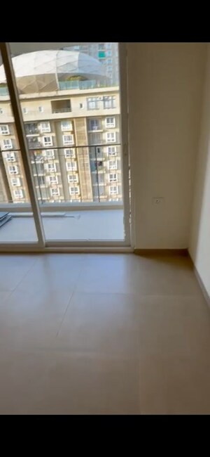 Room in 3.5 BHK Apartment at Bhartiya Nikoo Homes, Thanisandra Main Road – for Rent