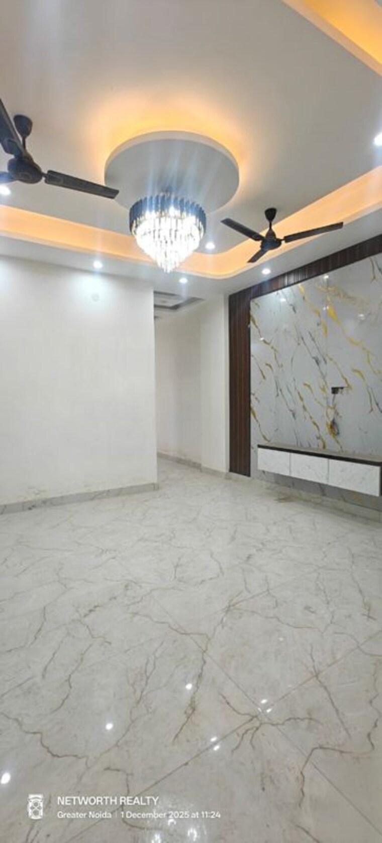 Room, sector 73 3 Bedroom 1400 Sq.Ft. Builder Floor In Sector 73 Noida 10182360