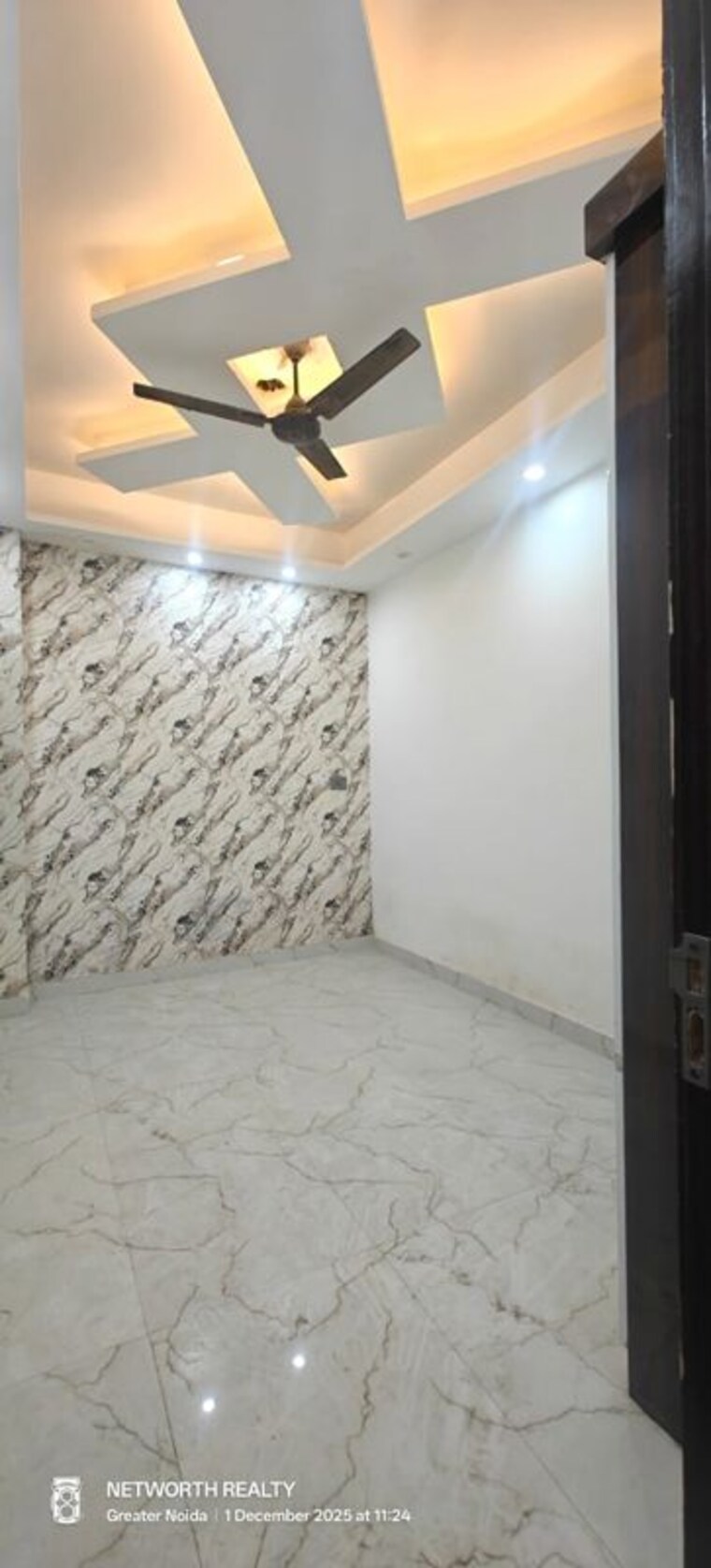 Bedroom, sector 73 3 Bedroom 1400 Sq.Ft. Builder Floor In Sector 73 Noida 10182360