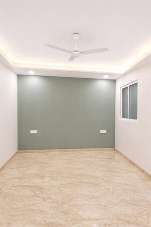 Room in 4 BHK Builder Floor at Sector 46 – for Rent