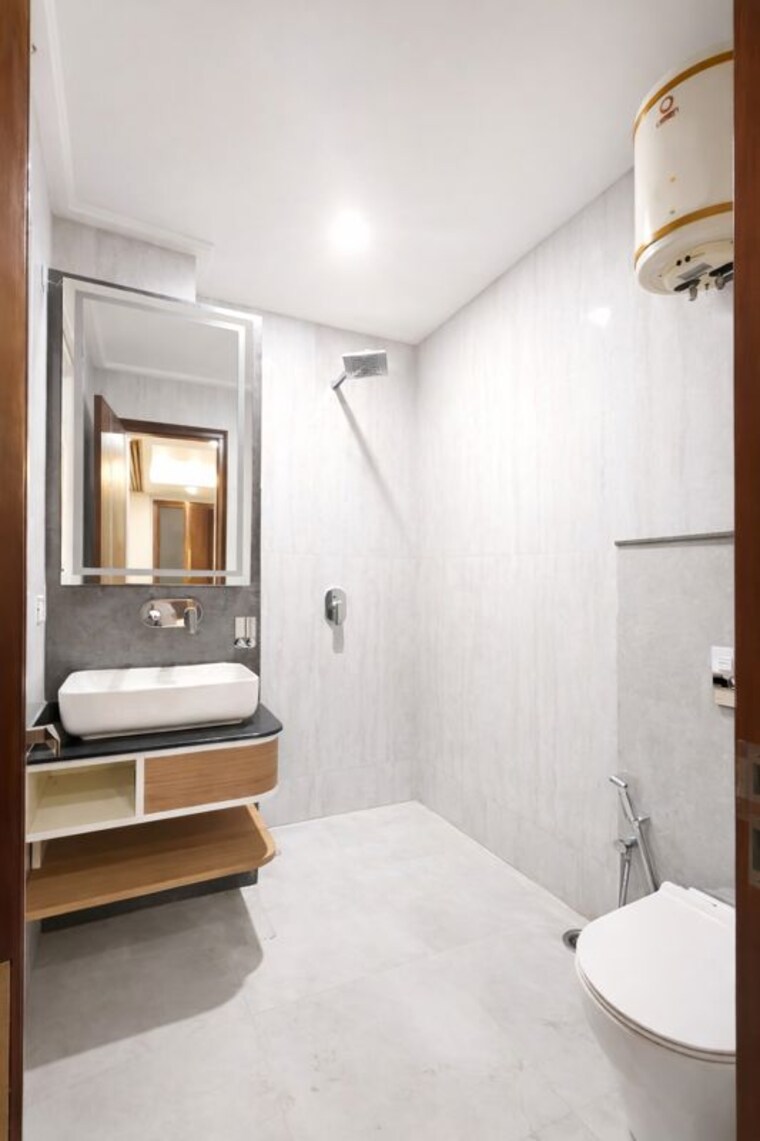 Bathroom, sector 46 4 Bedroom 3100 Sq.Ft. Builder Floor In Sector 46 Gurgaon 10182368