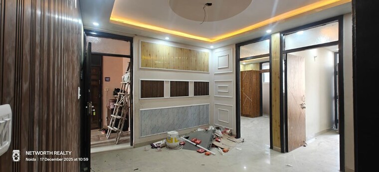 Room, sector 73 2 Bedroom 910 Sq.Ft. Builder Floor In Sector 73 Noida 10182375
