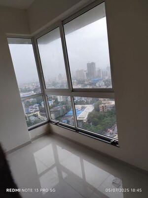 Furnished Amenities in 2 BHK Apartment at Sheth Zuri, Laxmi Nagar – for Rent