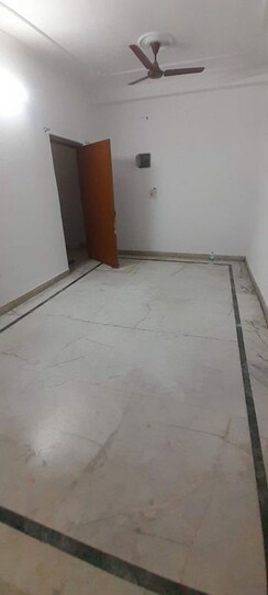 2 BHK + Servant Room Builder Floor For Rent in RWA Vasundhara Sector 4A