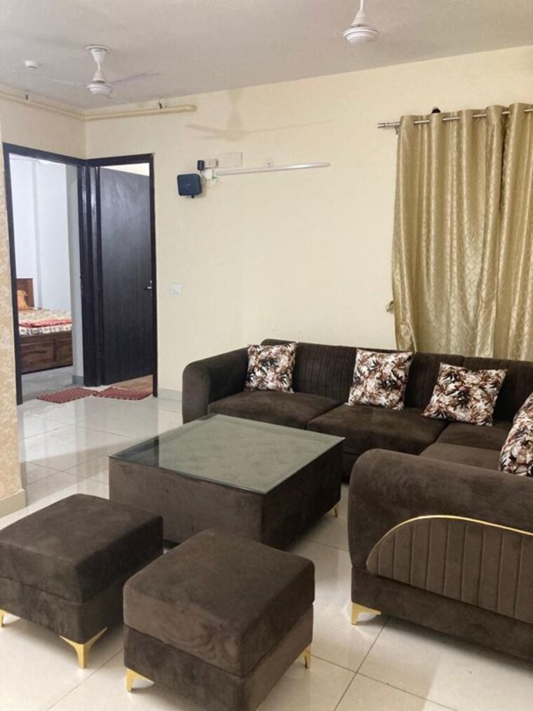 Living Room, saya-gold-avenue 2 Bedroom 1080 Sq.Ft. Apartment In Vaibhav Khand Ghaziabad 10182421