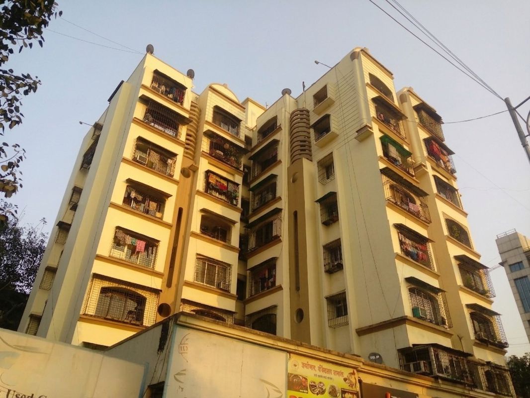 1 Rk  400 Sq.Ft. Apartment in Vardhman Vatika