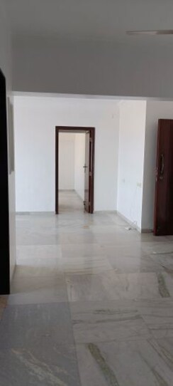2 BHK Apartment For Rent in Hiranandani Gardens Lake Castle