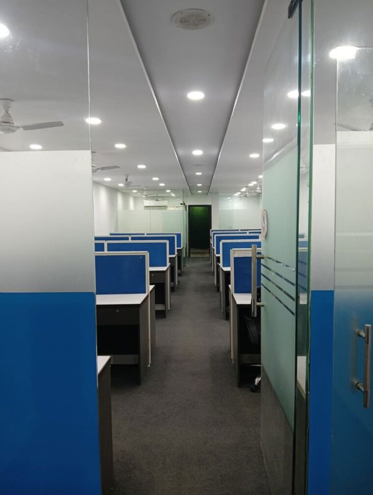 Team Area, sector 2 Commercial Office Space 2000 Sq.Ft. In Sector 2 Noida 10182482