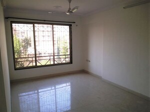Room in 1 BHK Apartment at Sainath Apartments, Malad West – for Rent
