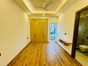 Bedroom in 3 BHK Builder Floor at Sector 71 – for Sale