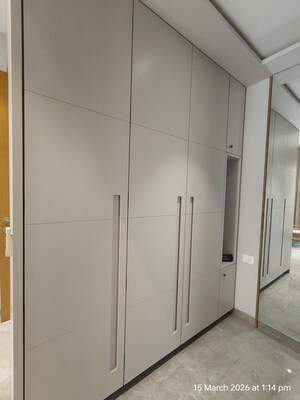 Room in 4 BHK Apartment at Adajan – for Sale