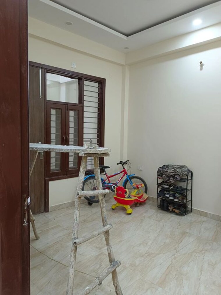 Living Room, krishna colony 3 Bedroom 135 Sq.Yd. Builder Floor In Krishna Colony Gurgaon 10182552