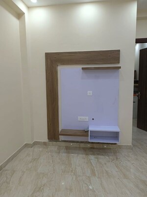 Room in 3 BHK Builder Floor at Krishna Colony – for Sale