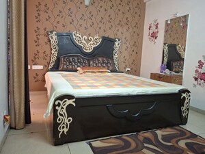 Bedroom in 2 BHK Apartment at Landcraft Golflink Villas, Pandav Nagar – for Rent