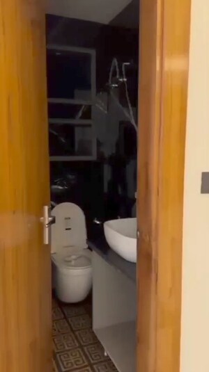 Bathroom in 3 BHK Builder Floor at BPTP Parkland Pride, Sector 77 – for Sale