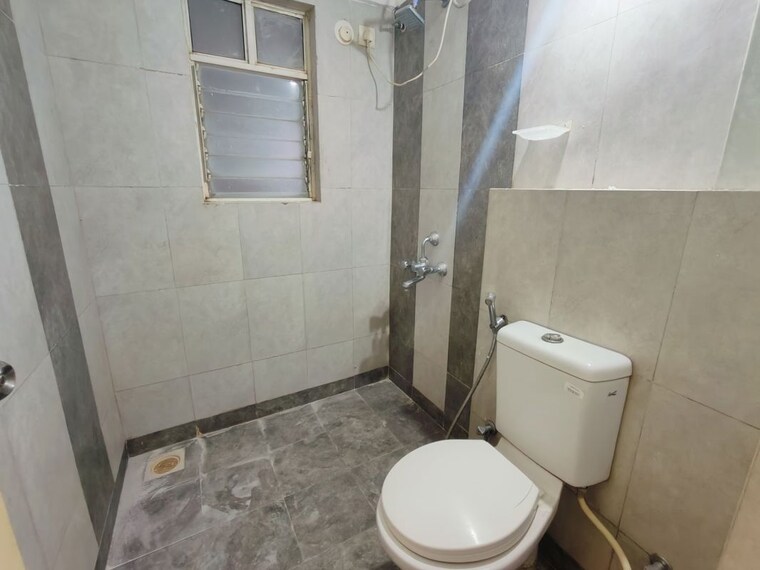 Bathroom, kolte-patil-beryl 2 Bedroom 800 Sq.Ft. Apartment In Kharadi Pune 10182547
