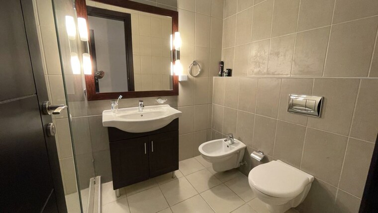 Bathroom, shiv-shivam-apartment 2 Bedroom 950 Sq.Ft. Apartment In Andheri West Mumbai 10182538