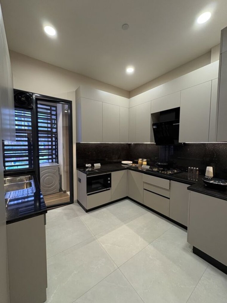 Kitchen, adani-samsara-ivana 3.5 Bedroom 3000 Sq.Ft. Builder Floor In Sector 63 Gurgaon 10182564