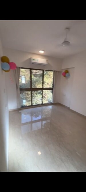 Room in 2 BHK Apartment at Platinum Prive, Andheri West – for Rent