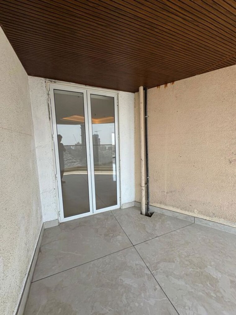 Room, worli naka 3 Bedroom 3600 Sq.Ft. Apartment In Worli Naka Mumbai 10182602