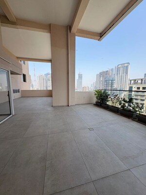 Parking in 3 BHK Apartment at Worli Naka – for Rent