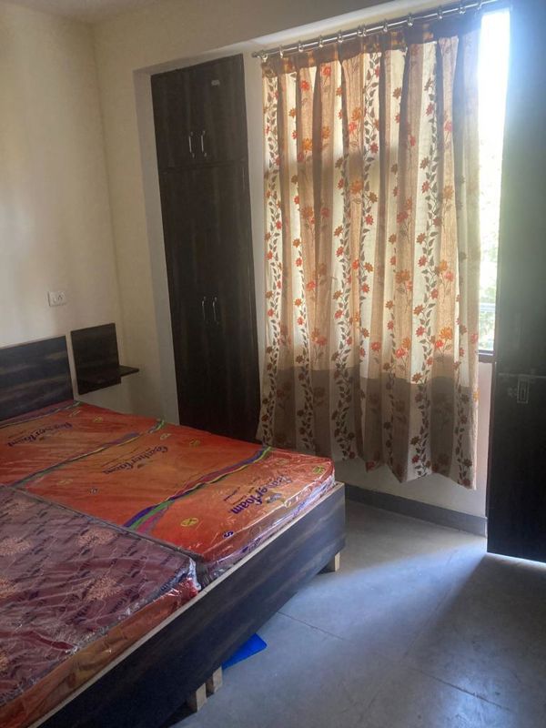 1 RkBuilder Floor For Rent in Sector 38