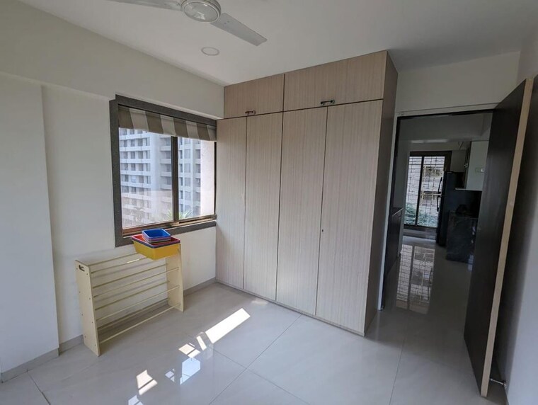 Room, gold-mist 3 Bedroom 1300 Sq.Ft. Apartment In Vile Parle West Mumbai 10182620