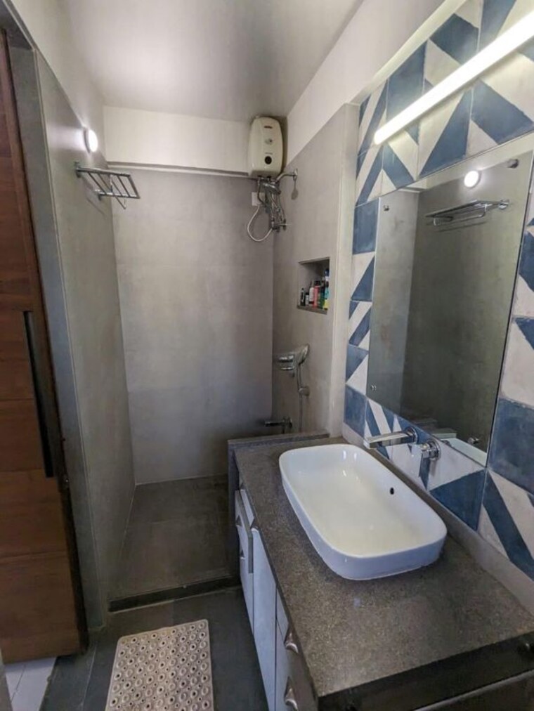 Bathroom, gold-mist 3 Bedroom 1300 Sq.Ft. Apartment In Vile Parle West Mumbai 10182620