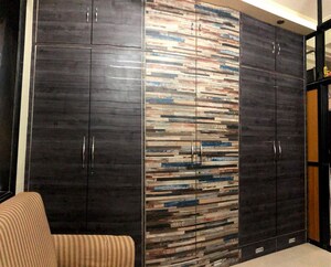 Bathroom in 2 BHK Apartment at Haji Ali – for Rent