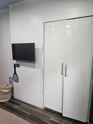 Furnished Amenities in 2 BHK Apartment at Chembur – for Rent