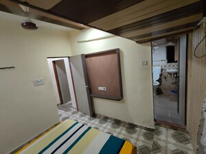 Master Bedroom in 2 BHK Apartment at Golden Isle, Goregaon East – for Rent