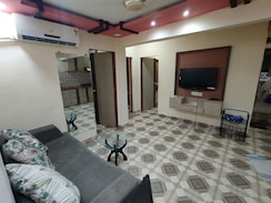 2 BHK + Extra Room Apartment For Rent in Golden Isle