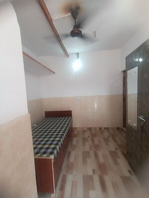 1 RK Builder Floor For Rent in Giri Nagar